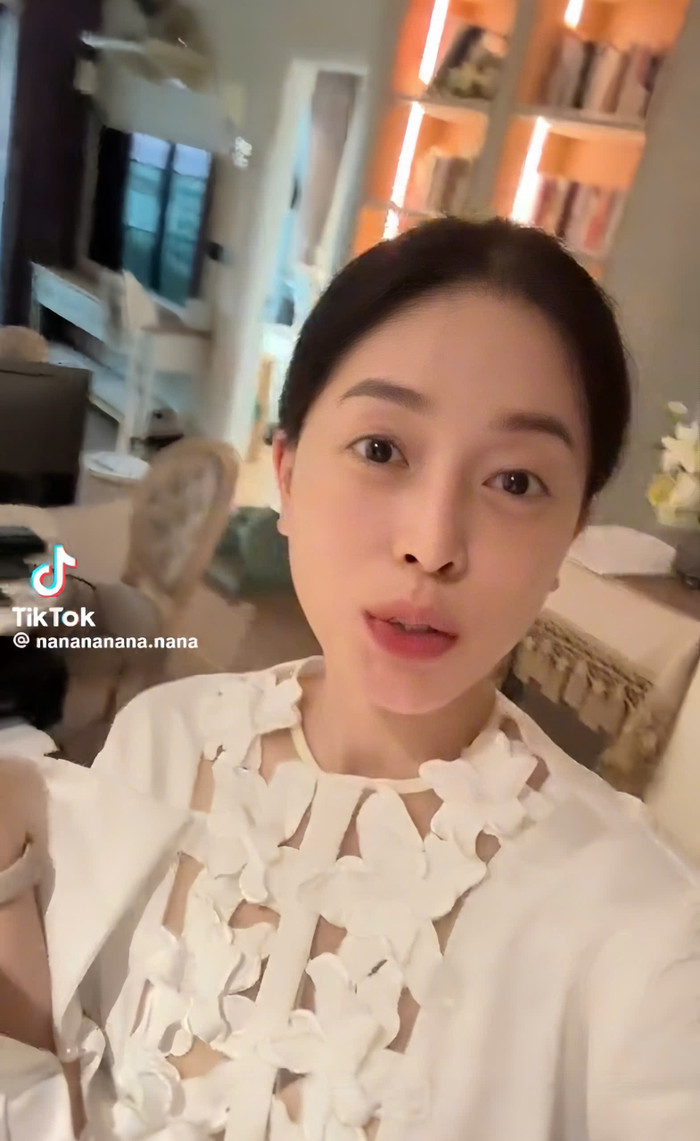 Phương Nga tiết lộ chuyện gia đình sắp chuyển vào Sài Gòn.