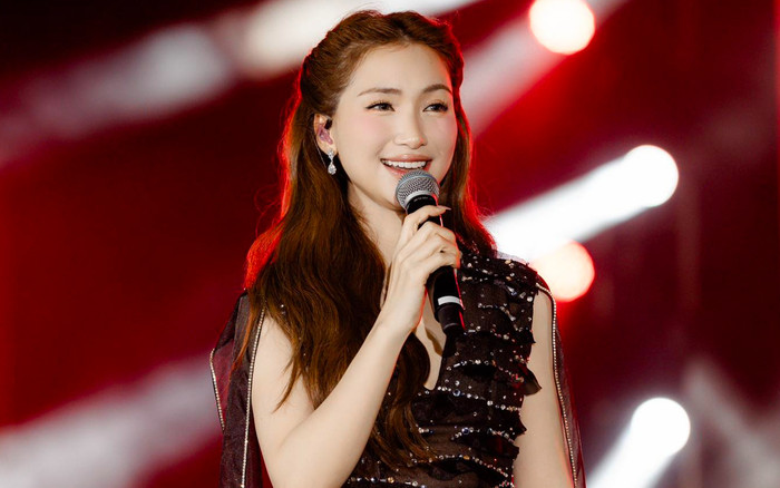 Hòa Minzy đăng clip xin lỗi khán giả Ảnh 2