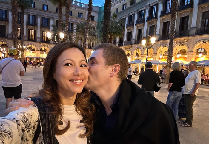 Vợ chồng hoa hậu Ngô Mỹ Uyên hiện có 2 con. Chồng của cô là một giáo sư đại học. 