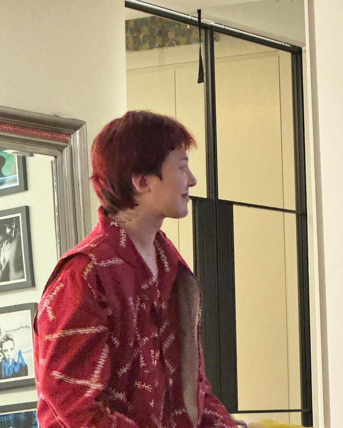 G-Dragon khiến fan hạnh phúc khi cười nhiều hơn khi ở nhà.