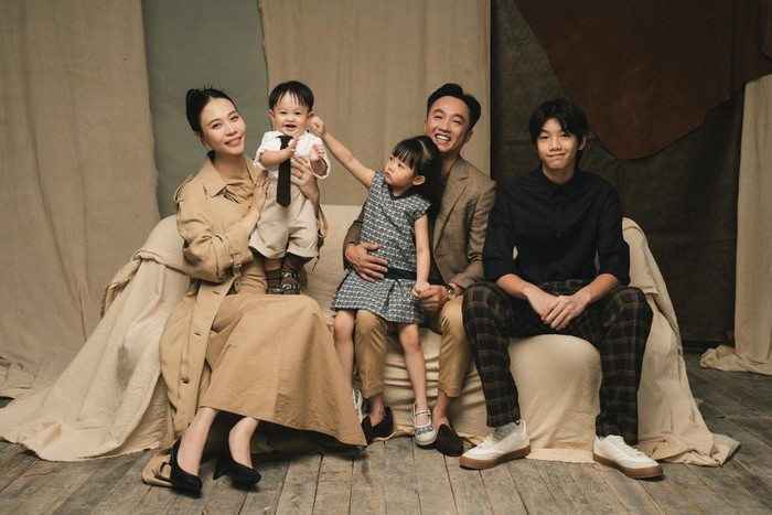 Sau thời gian tạm khóa mạng xã hội, hiện vợ chồng Đàm Thu Trang dần thoải mái hơn trong việc cập nhật cuộc sống hàng ngày lên trang cá nhân.