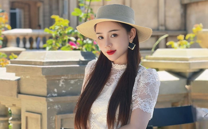 'Vợ mới' của Huỳnh Anh đẹp ngẩn ngơ Ảnh 2