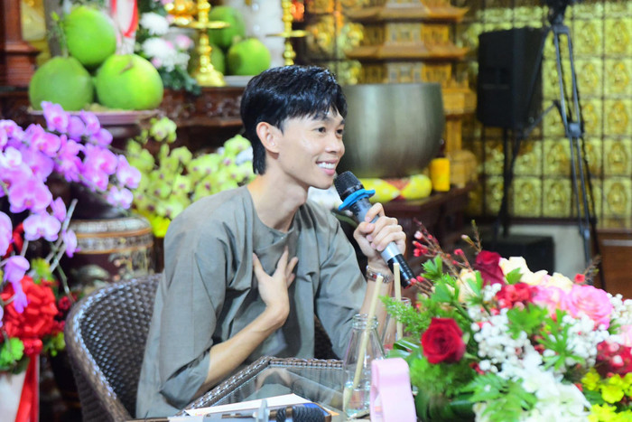 Hồng Thanh hướng đến cuộc sống tích cực. Ảnh: FBNV