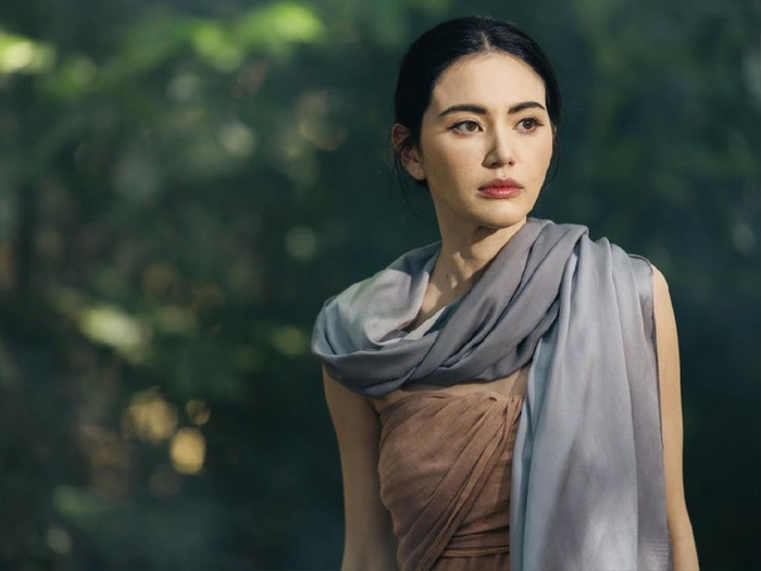 Nữ diễn viên Mai Davika bị chê cười sau khi đóng chính phim 18+. 