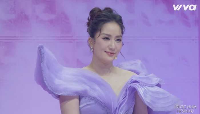 Giám khảo Khánh Thi đẹp dịu dàng khi trở lại với Bước Nhảy Hoàn Vũ