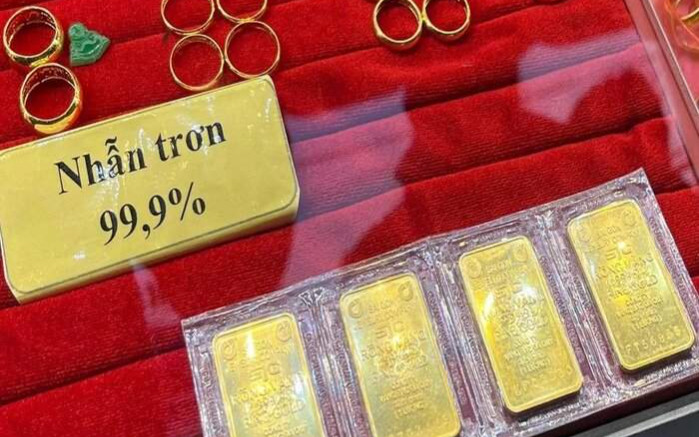 Giá vàng hôm nay (30/11): Vàng nhẫn lẫn vàng miếng tiếp tục gây bất ngờ Ảnh 2