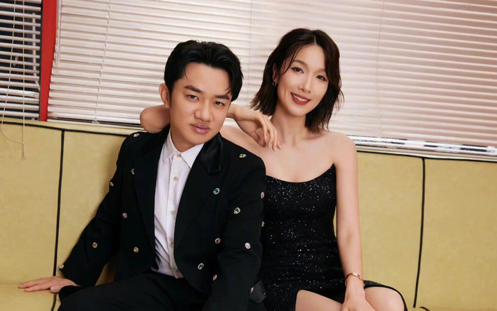 Nữ diễn viên xinh đẹp kết hôn với người đàn ông lùn và xấu nhất showbiz Ảnh 2