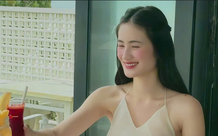 Hoa hậu Ý Nhi đẹp tựa 'tiên tỷ' Ảnh 2