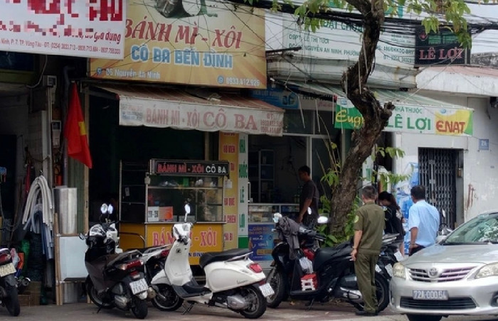Tiệm bánh mì - xôi Cô Ba Bến Đình - Ảnh: Thanh niên