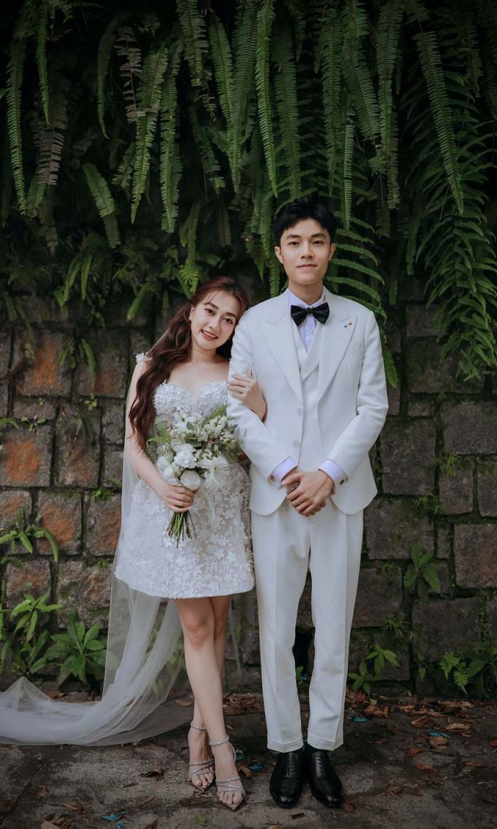 Phương Lan và Phan Đạt kết hôn vào cuối 2023. Sau 1 năm đám cưới, cả hai chia tay. (Ảnh FBNV)