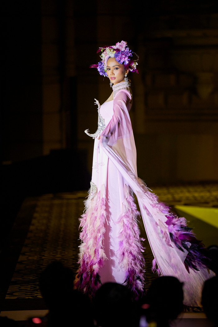 H'Hen Niê tái xuất ấn tượng sau ẩn ý muốn tiếp tục thi Miss Universe Ảnh 4