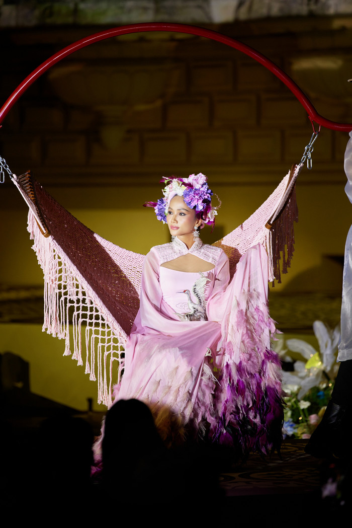 H'Hen Niê tái xuất ấn tượng sau ẩn ý muốn tiếp tục thi Miss Universe Ảnh 3