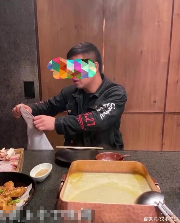 'Đại gia' thực chất chỉ là một anh chàng sửa xe.