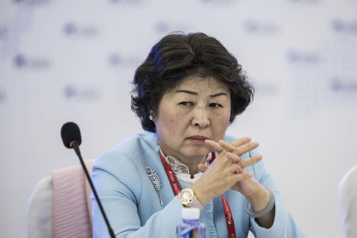 Từ thu mua phế liệu trở thành người phụ nữ giàu nhất Trung Quốc Ảnh 2