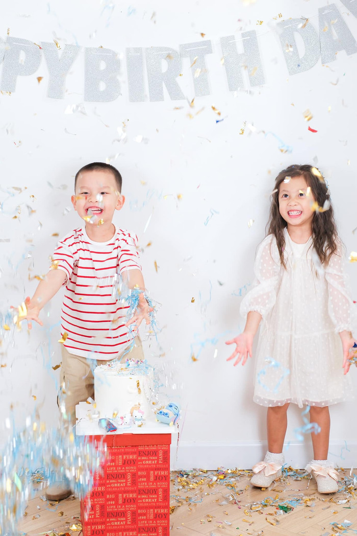 Cặp song sinh nhà Hà Hồ - Kim Lý tròn 4 tuổi Ảnh 1