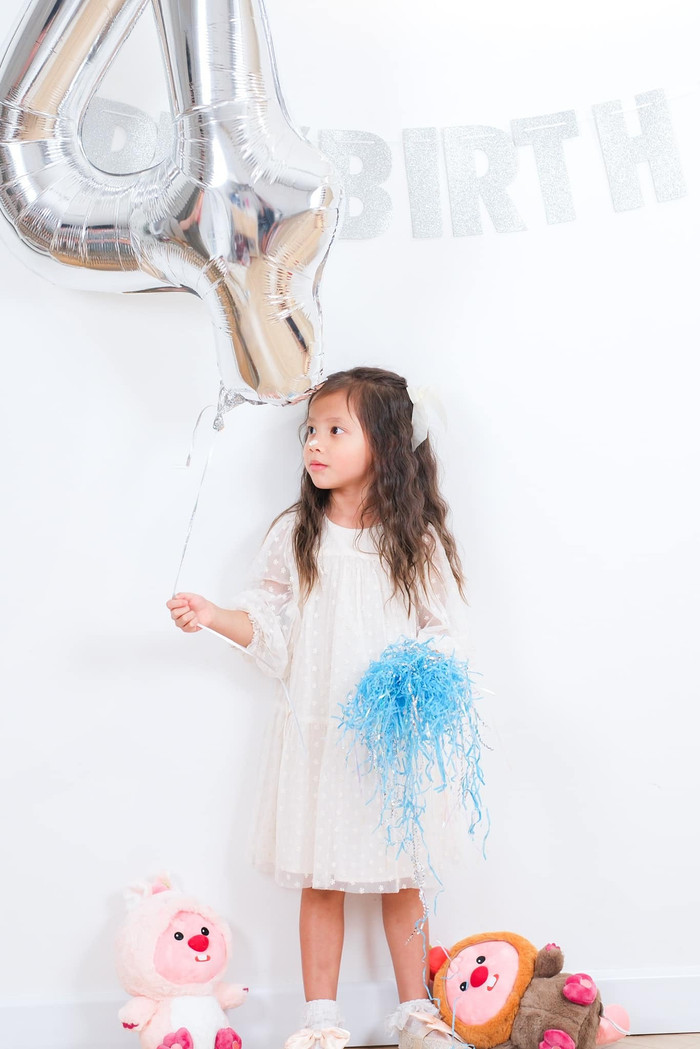 Kim Lý xúc động mừng sinh nhật 2 con.