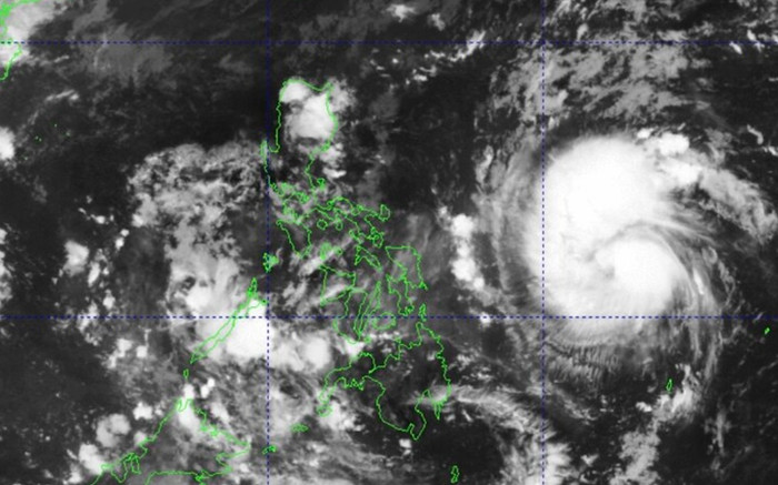 Tin bão mới nhất: Yinxing áp sát Biển Đông, đổ bộ với sức gió cực mạnh Ảnh 2