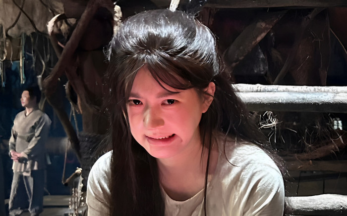 Cảnh không lên sóng trong Rèm Ngọc Châu Sa bóc trần con người thật của Triệu Lộ Tư Ảnh 2