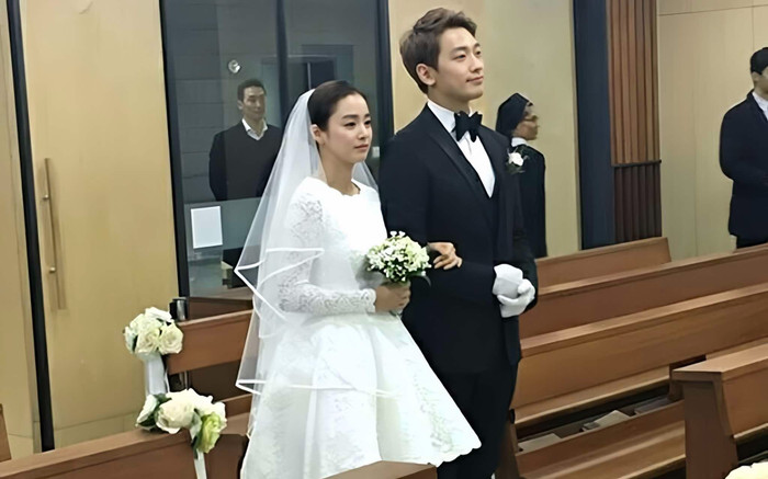 Vợ chồng nam ca sĩ quyền lực nhất nhì showbiz kiếm 1000 tỷ/3 năm, làm đám cưới chỉ tốn 20 triệu Ảnh 2