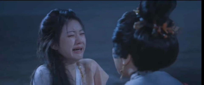 Phân cảnh nhận mẹ ruột của Đoan Ngọ bị đánh giá quá nhanh và khiên cưỡng.