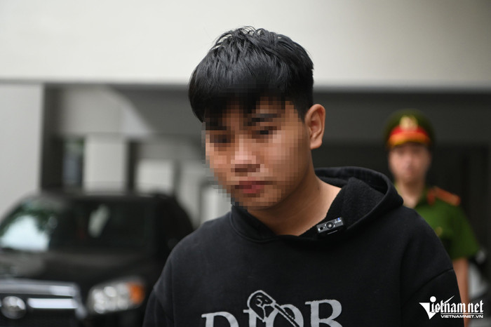 N.T.M.K. điều khiển xe máy chở theo L.Đ.C. (16 tuổi) chạy cùng chiều đã không kịp xử lý, đâm vào chị Q. Ảnh: VietNamNet