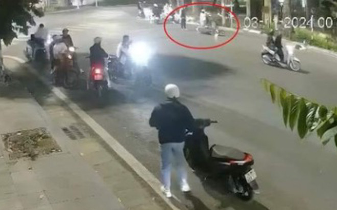 Vụ cô gái trẻ bị nhóm quái xế đâm tử vong: Bố kìm nước mắt lo tang lễ cho con Ảnh 2