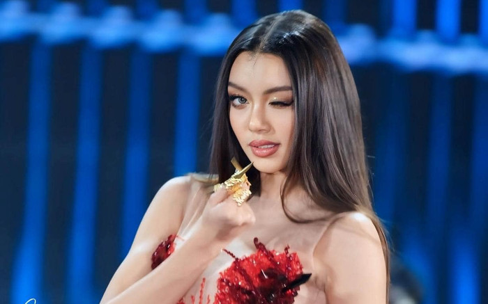 Hoa hậu vừa bị tước vương miện nhận chỉ trích từ phía quê nhà Ảnh 2