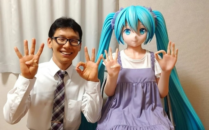 Người đàn ông chi hơn 400 triệu đồng để cưới nữ ca sĩ không có thật Ảnh 2