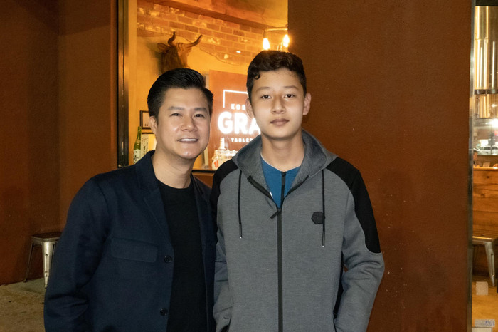 Quang Dũng và con trai cao gần 1m80, chụp cách đây 2 năm.