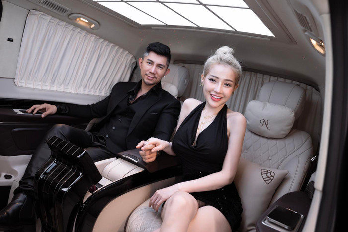 Một trong những lý do khiến cả hai chưa tổ chức đám cưới là lịch trình làm việc dày đặc.