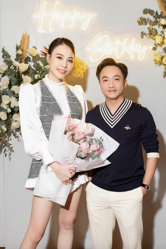 Cường Đô La và Đàm Thu Trang 'comeback' mạng xã hội sau 3 tháng 'ở ẩn'.