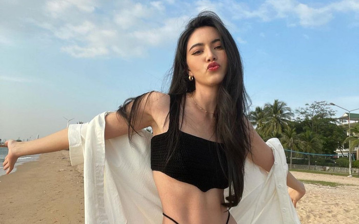 Nữ diễn viên gây sốc với loạt cảnh nóng lộ thiên Ảnh 2