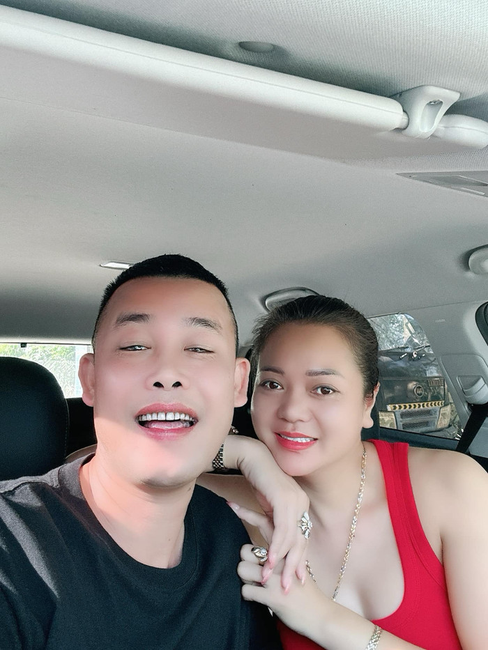 Hiệp Gà công khai chuyện tình cảm với Thu Hà sau 3 mối tình chóng vánh. 