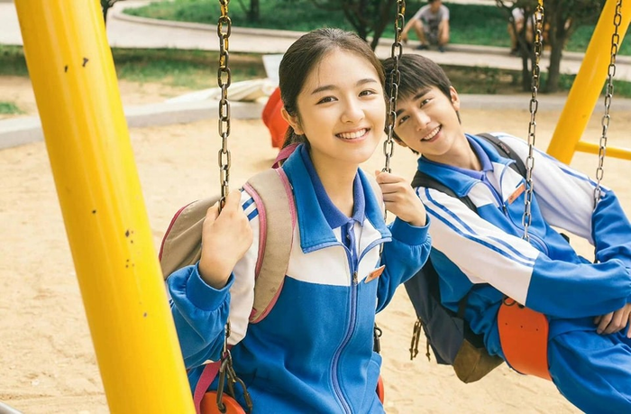 Dù vướng loạt 'hint', song nhiều năm qua, cả hai vẫn chưa một lần lên tiếng thừa nhận mối quan hệ yêu đương. 