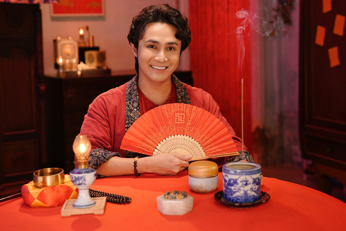 Huỳnh Lập thể hiện sự trân trọng nghệ sĩ thế hệ đi trước khi mời Hồng Sáp vào series Một nén nhang mùa 6. 