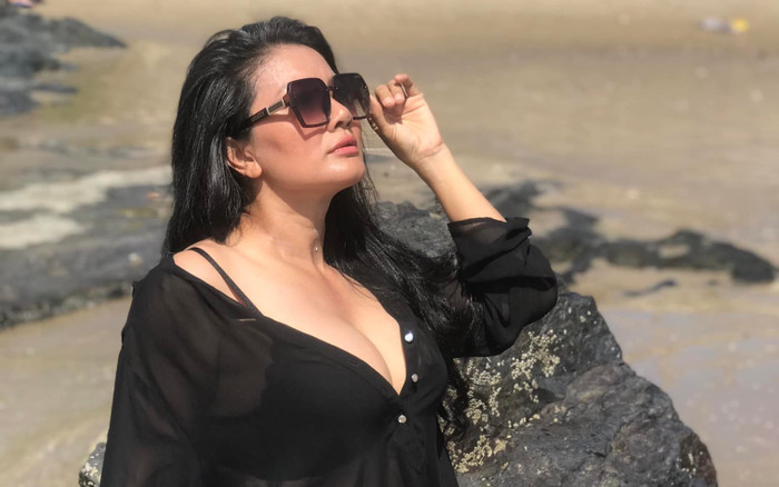 Nữ diễn viên được mệnh danh là 'nữ hoàng cảnh nóng', chấp nhận làm mẹ đơn thân ở tuổi 48 Ảnh 2