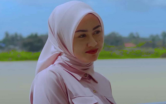 Nữ ca sĩ Malaysia bị bắt cùng 5 đồng phạm Ảnh 2