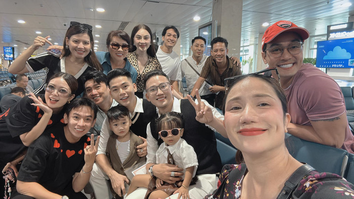 Chồng cũ Nhật Kim Anh tình tứ bên bạn gái Á hậu Ảnh 6