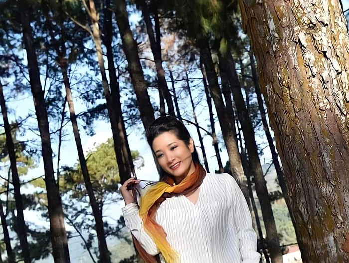 Thanh Thanh Hiền là nữ ca sĩ đa tài, nhận được tình cảm từ nhiều khán giả. 