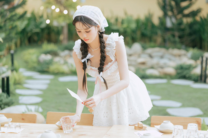 Ngọc Trinh dành nhiều thời gian cho công việc kinh doanh.