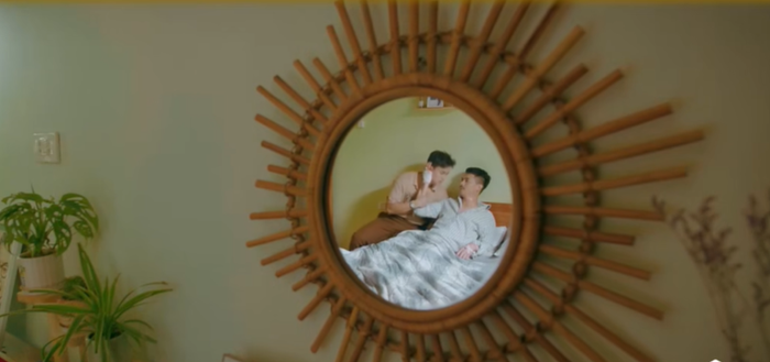 Cảnh 'giường chiếu' của cặp đôi đang gây sốt trong Độc đạo thu về lượt xem và lượt tương tác khủng trên mạng xã hội. 