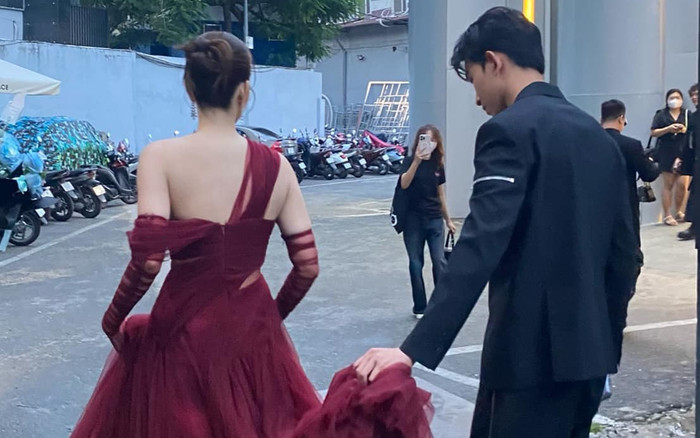 Cặp đôi Vbiz lộ bằng chứng 'phim giả tình thật'? Ảnh 2