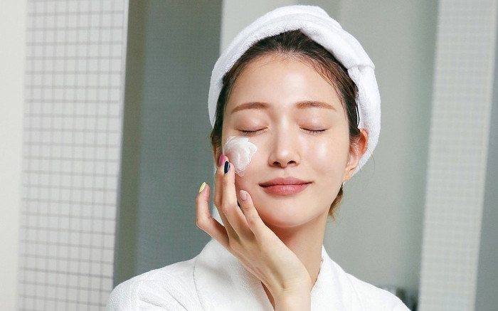 Bí quyết chăm sóc da mùa đông, giữ ẩm và dưỡng da đẹp suốt cả mùa Ảnh 2