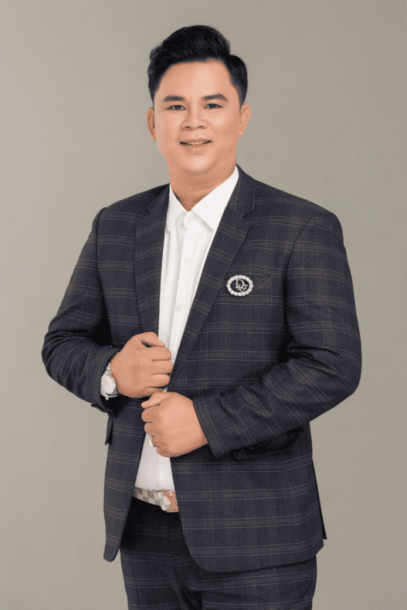 Kháng bỏ trốn, chặn liên lạc để chiếm đoạt số tiền.