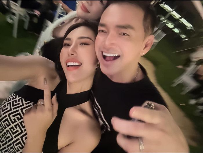 Trên trang cá nhân, cô cũng từng nhiều lần đăng ảnh chụp cùng Quang Minh.