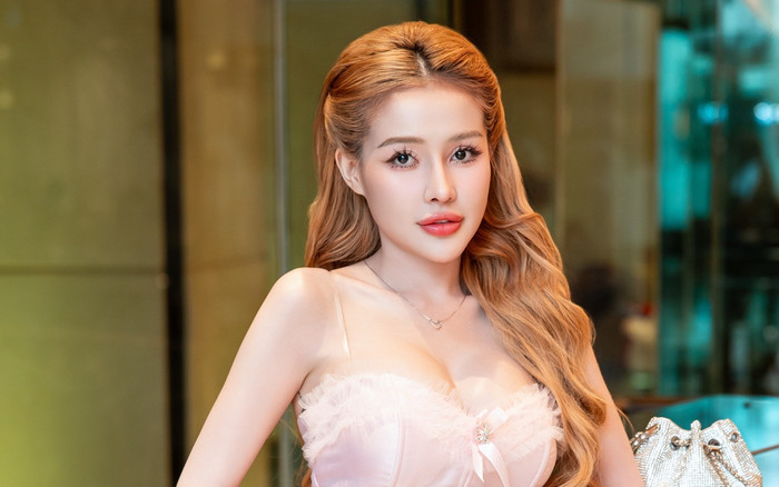 Lý do Ngân 98 thích mặc hở Ảnh 2