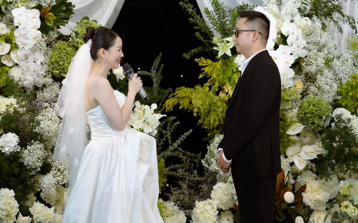 Nữ MC khoe bụng bầu vượt mặt sau 1 tuần đám cưới Ảnh 2