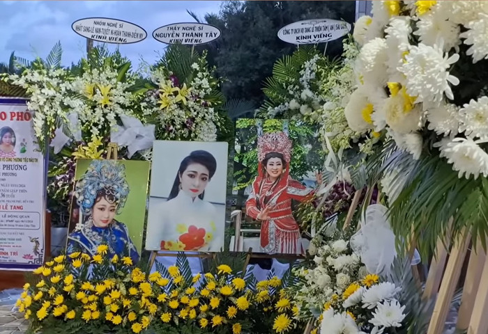 Cố nghệ sĩ Lê Phương được đưa đến nơi yên nghỉ vào ngày hôm nay (6/11).