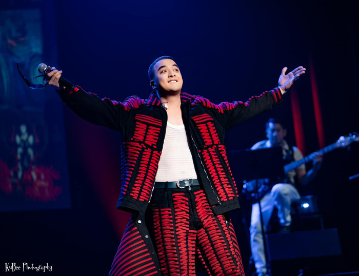 Dù bận rộn làm bố bỉm, nam ca sĩ Cao Thái Sơn vẫn chăm chỉ hoạt động nghệ thuật khi nhận lời biểu diễn cho các sự kiện âm nhạc.