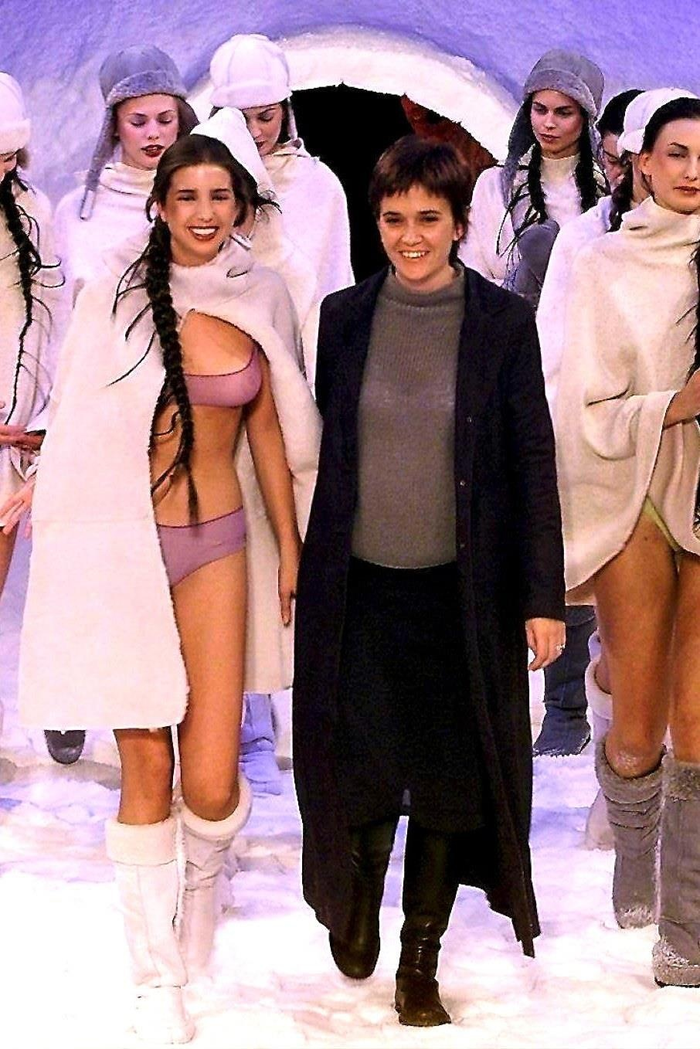 Lần gần đây nhất con gái ông Donald Trump xuất hiện trên sàn runway. 